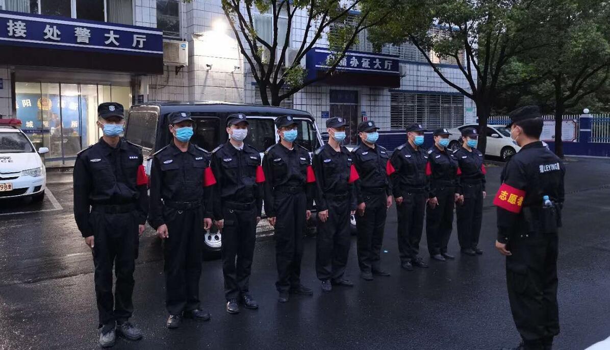 倡導文明新風，共建美好襄陽！創(chuàng)文有咱獵鷹來幫忙