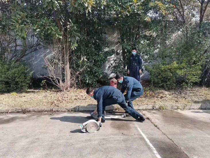 大型活動(dòng)的時(shí)候，保安人員一般會(huì)制定這樣的應(yīng)對(duì)措施的！