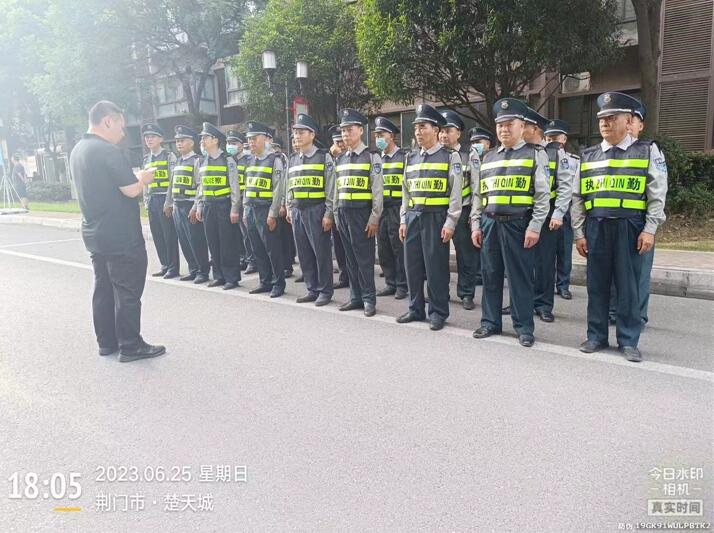 怎么樣才能在襄陽(yáng)獵鷹保安公司更好的完善自己呢？